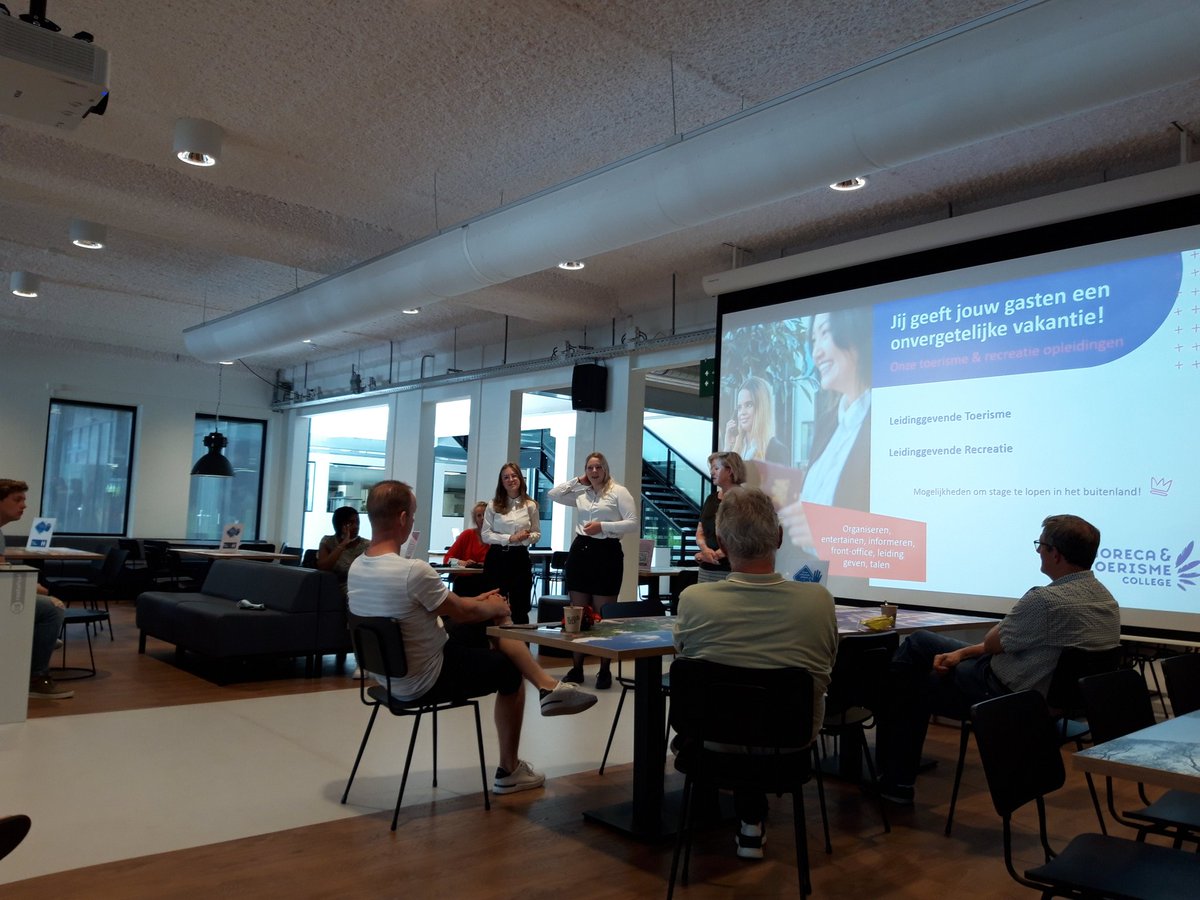 Decanenkring Rivierenland @lekenlinge <a href="/KWCCulemborg/">hét KWC Culemborg</a> @lingecollege worden warm welkom geheten bij het <a href="/ROCMN_horeca/">Horecatravel College</a> #rocmn #lob #vmbo #mbo #horecaentoerismecollege