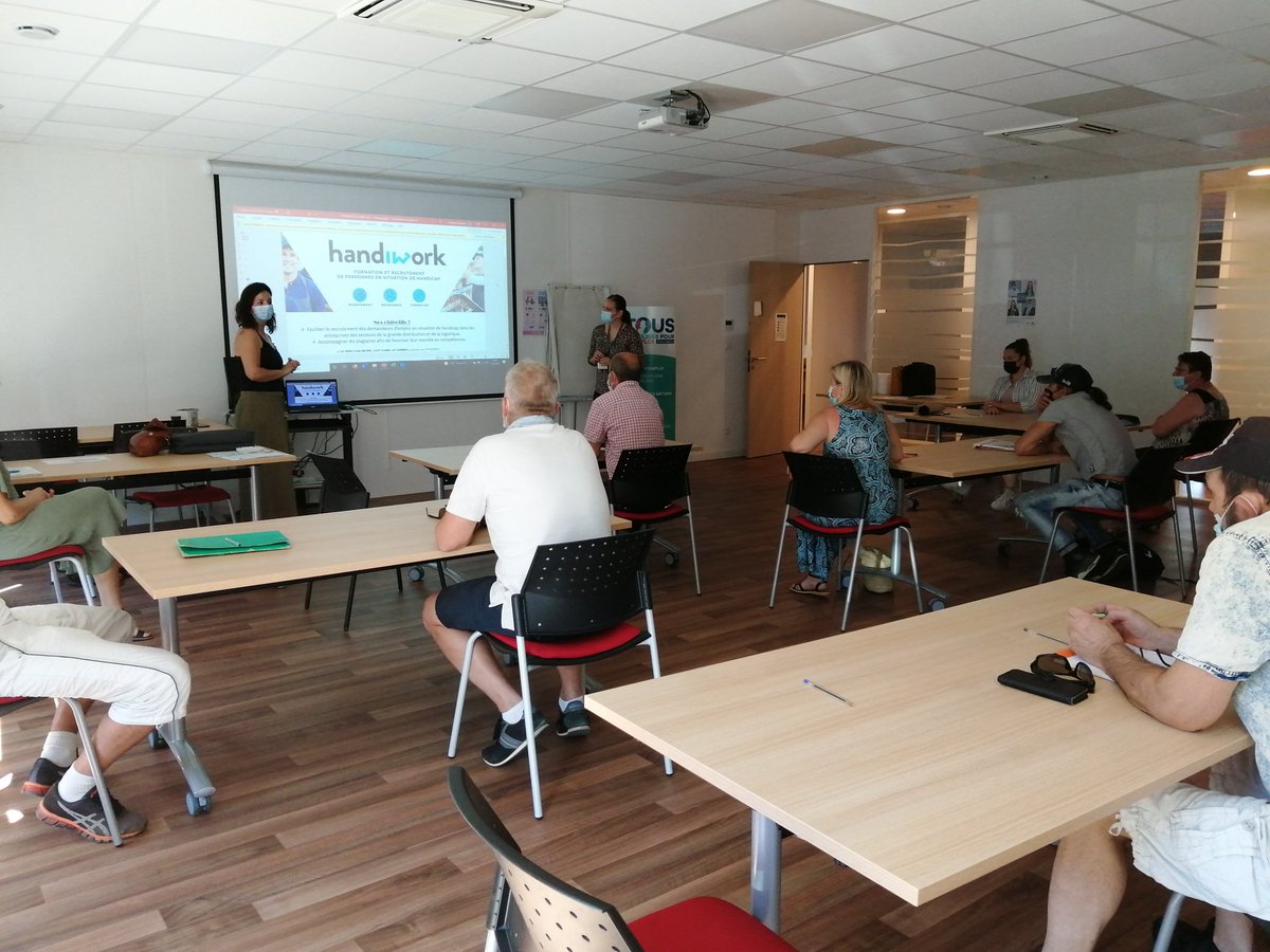 Au @Poleemploi_oc de #clermontlherault #Recrutements #handiwork pour <a href="/lidlfrance/">Lidl France</a>. 11 candidats(débutants) présents dont 7 retenus pour poursuivre le recrutement avec Lidl. 5 postes d'employé polyvalent sont à pourvoir en CDI Après 9 semaines de #formation. 🔝 #TousMobilisés