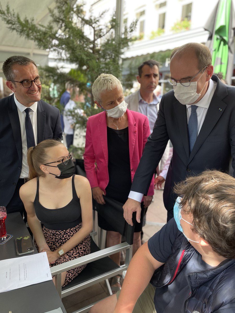 A Epernay aujourd’hui avec le Premier Ministre <a href="/JeanCASTEX/">Jean Castex</a>. 
Nous nous sommes rendus dans les rues de Epernay ce matin à la rencontre des habitants, puis nous avons visité l’entreprise LEGRAS, spécialisée dans la fabrication de carrosseries et remorques. 
#LaForceDeNosTerritoires