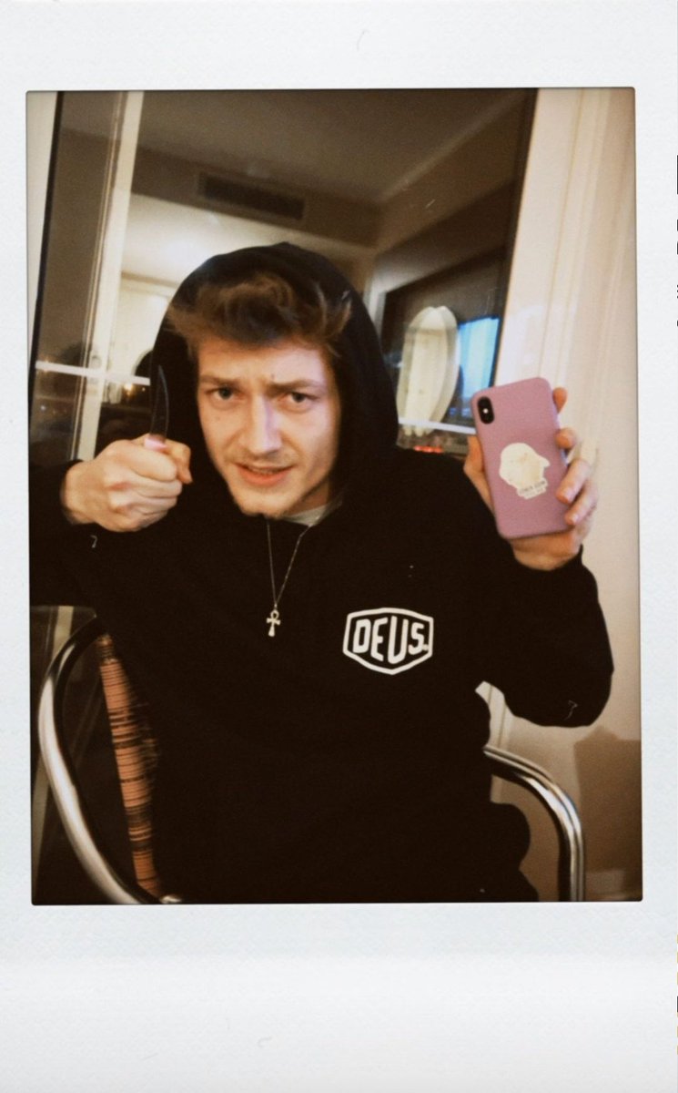 Erdem iç ses; Yunusum narinim niye bana ihanet ettin ahahahshshkddl <a href="/erdemsanli35/">erdem şanlı</a> <a href="/yunusnarin_/">Yunus Narin</a>