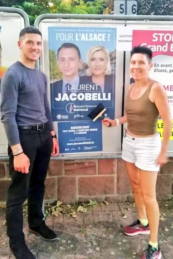Th_ESTEVE's tweet photo. Hier avec nos équipes, une tournée collage sur Colmar !
Je remercie les équipes présentes.  
 En avant pour la victoire ! 🇨🇵
#jacobelli2021 #colmar #colmar1 https://t.co/wrvrlak91S