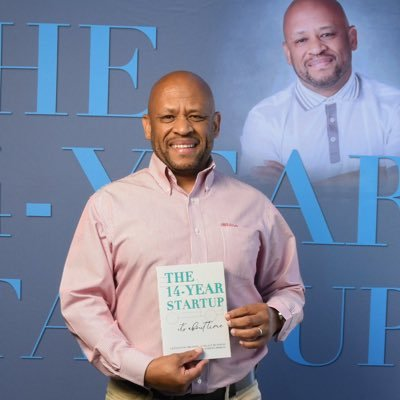 Radio2000_ZA's tweet photo. #TheTakeOff|We chat to @tshepomekoa , Author and Entrepreneur , he has recently released a book titled โThe 14 year start up it's about time, lessons on creating a legacy businessโ
@BrimaLogistics
@bonganimtolo_ @NonalaTose @LonwaboNkohla https://t.co/RPGh9fy9iJ