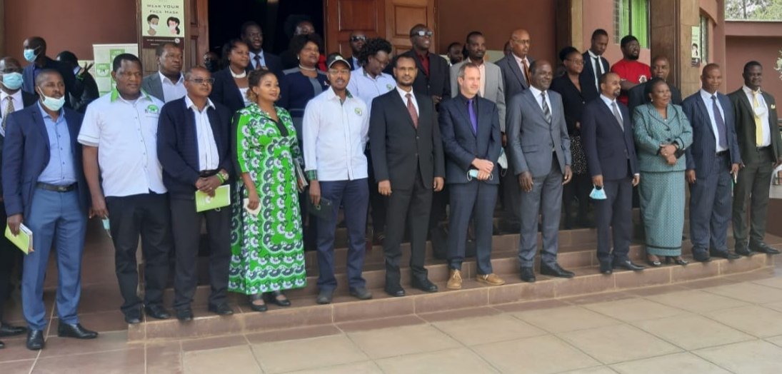 SOWEDKe's tweet photo. We believe that team work delivers. As we approach the #2022Elections at @SOWEDKenya we are already working with @IEBCKenya & other stakeholders to safeguard the interest of #YOUTH and #women through #CIVIC #education & pre election observation.
#Openforpartnership
#JoinUs https://t.co/tUx8iOp7bS