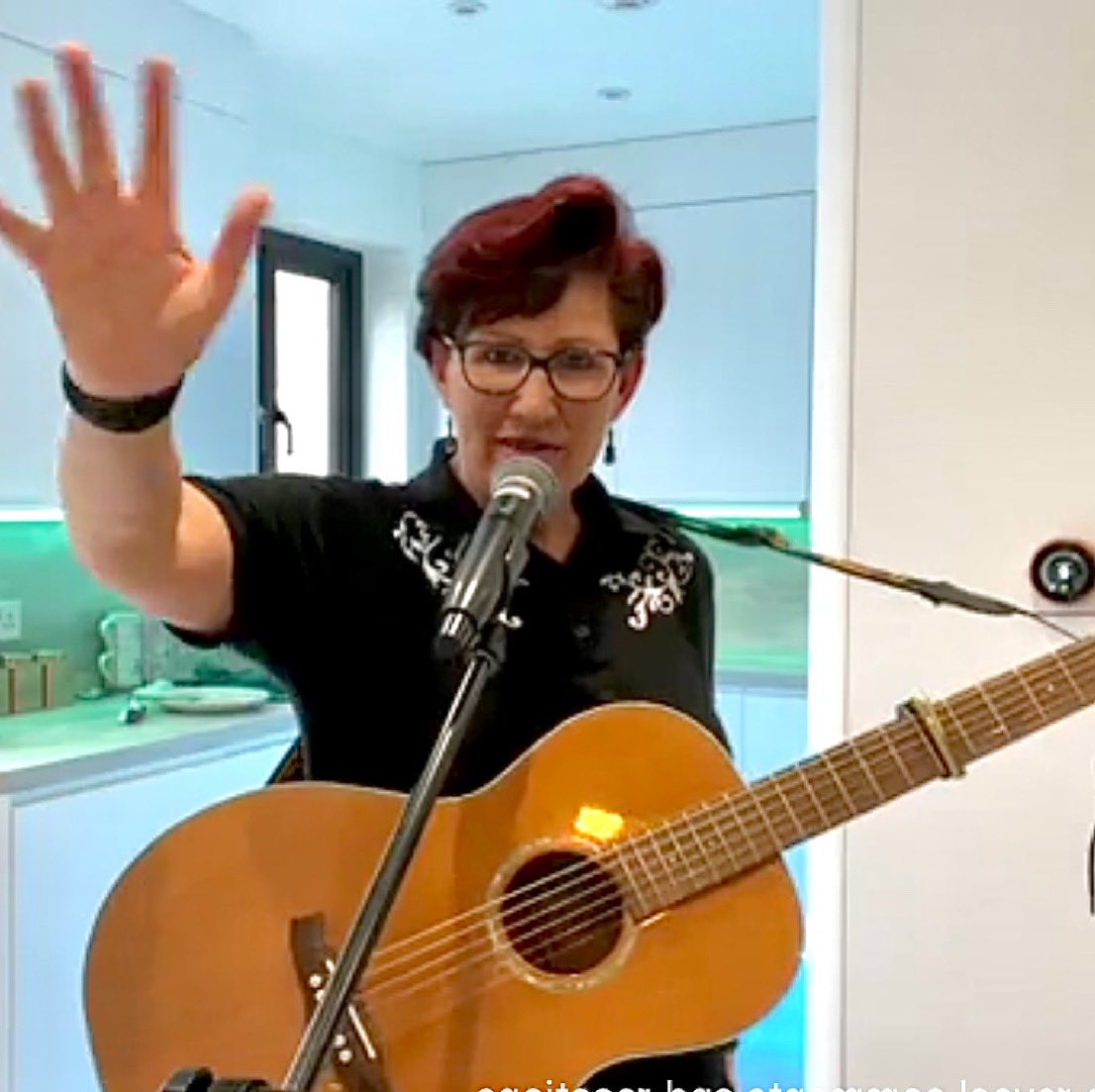 EverlyOthers's tweet photo. IT’s DOUBLE WHAMMY THURSDAY!!🤩💥
Join me (Hayley) at 4pm-5pm on our Facebook page for a fun acoustic afternoon.😃🎤🎸🎶 
Then it’s the usual kitchen chaos with the Thursday Gang over on our YouTube channel tonight from 8:30pm-9:30pm!😃🎤🎶💃🏻🕺🎉
HAPPY THURSDAY EVERYONE!🤗 https://t.co/AJubogp23b