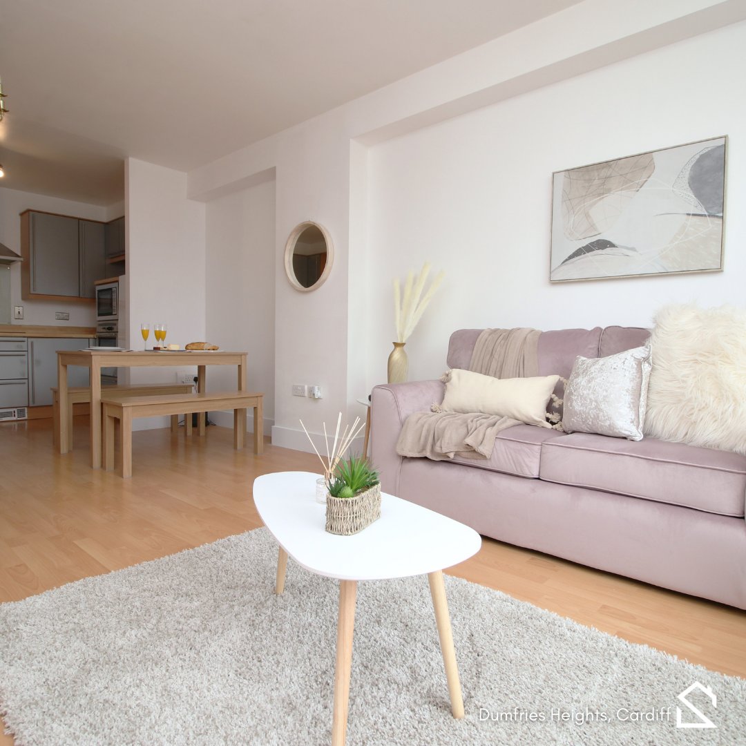 SAbyStayBC's tweet photo. Can you believe that Dumfries Heights is one of our 23 units in Cardiff?! What do you think of this 2 bedroom apartment in Queen Street?

Check out more details and inclusions when booking Dumfries Heights now!
https://t.co/jOiR9weeWu https://t.co/V4z4M2NMzW