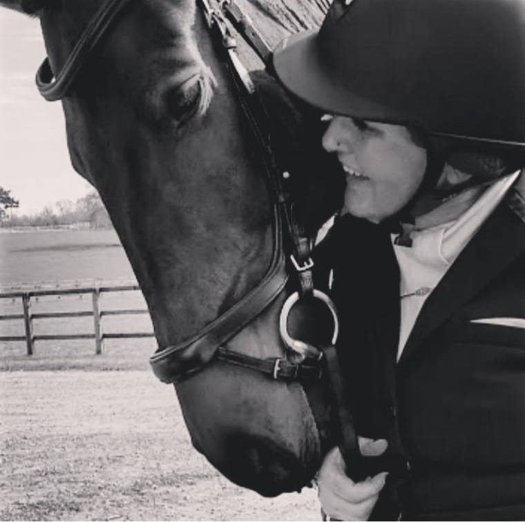 Equineedgerider's tweet photo. Do you forget dressage tests? Its a common issue for many riders. In her latest blog, one of my clients, Nikki  @bandw_eventing talks about how she has learnt to be better at remembering tests. What helps you remember yours? https://t.co/guzKHgMs9G #dressage #britishdressage https://t.co/Ao8hmYYGcX