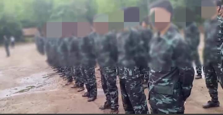 Chanapai247's tweet photo. Graduation Ceremony of Junior Officer Training Course No.1 and Urban Guerilla Training Course No. (7) by National Defense Force(#NDF), formed by former comrades of the All Burma Students Democratic Front (#ABDF), were held today.
#WhatsHappeningInMyanmar
#June17Coup https://t.co/hZlRIhidcK