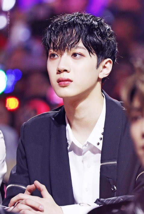 intothe_1's tweet photo. ตำนานตระกูล produce101 กับที่ระลึกตำแหน่งเดบิวต์ 11 คนสุดท้าย และยินดีกับควานลินที่ชนะคดีกับ Cube ได้นะ ลุ้นมานาน อย่าปล่อยให้ค่ายมาเอาเปรียบค่ะ นีคือตัวอย่างที่ดี #ควานลินชนะ https://t.co/XTgJxFGFxv
