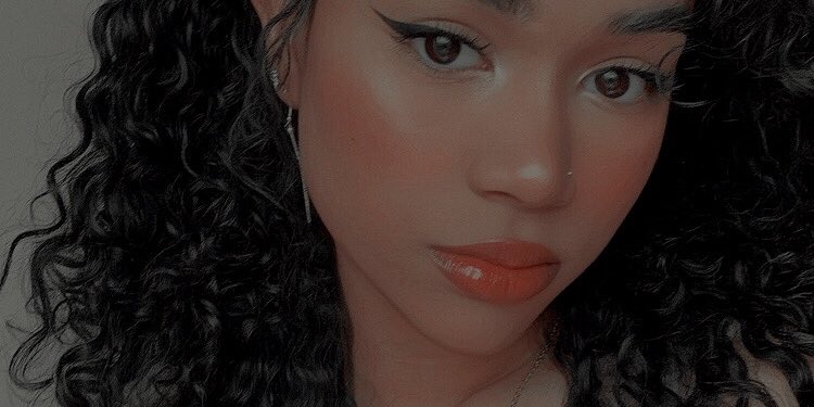 RoxWeas_'s tweet photo. ㅤㅤㅤㅤㅤㅤ𝙍𝙤𝙭𝙖𝙣𝙣𝙚 𝙄. 𝙒𝙚𝙖𝙨𝙡𝙚𝙮 

※ 𝟸𝟷 𝑎𝑛̃𝑜𝑠
※ 𝐷𝑒𝑝𝑜𝑟𝑡𝑒𝑠 𝑀𝑎́𝑔𝑖𝑐𝑜𝑠
※ 𝐴𝑐𝘩𝑖𝑙𝑙𝑒𝑠

𝕗𝕔: 𝕂𝕚𝕒𝕣𝕒

¡Ya estoy aquí, @glasgowsqucd! https://t.co/Ebnlp8JKYs