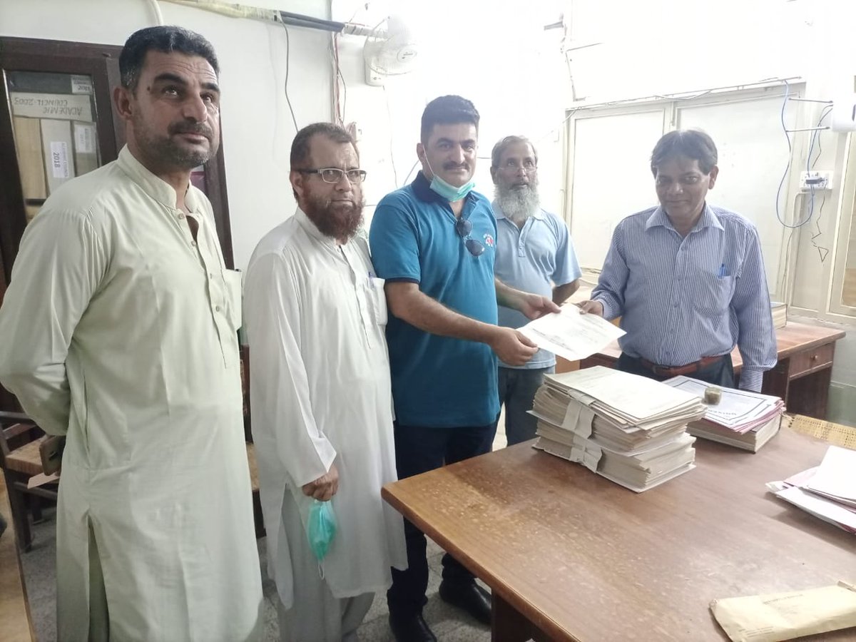 DrQAbbas's tweet photo. Qaisar abbas is submitting nomination papers for election syndicate member in university of karachi https://t.co/2ZF6RfbSKG