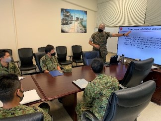 第15旅団は、5月17日から6月11日までの間、令和3年度第1回旅団英語集合訓練を実施しました。本集合訓練は、英語を使用した職務遂行能力の向上及び米軍の文化・慣習の修得を図ることを目的として行いました。
#自衛隊 #迷彩 #安心安全 
#10thSupportGroup  #5thANGLICO #3rdMarineDivision #HQBN