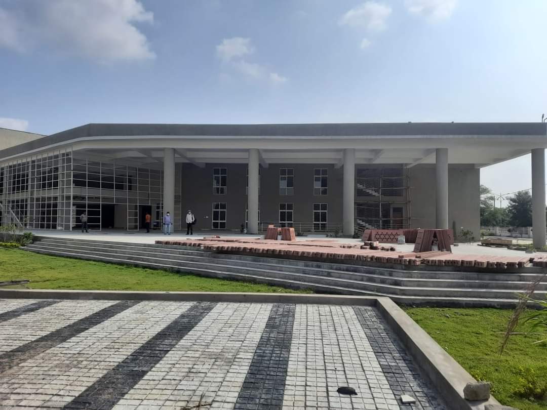mcu_bhopal's tweet photo. Our new campus @McuRewa is fast coming up at Rewa, MP, well in time to receive new batch of students in the upcoming academic session. An exclusive new course on #RuralJournalism is also being introduced from the land of white tigers. 
#admissionsOpen 
-
https://t.co/xD6qYmyf9Z https://t.co/bOSBLRiutL
