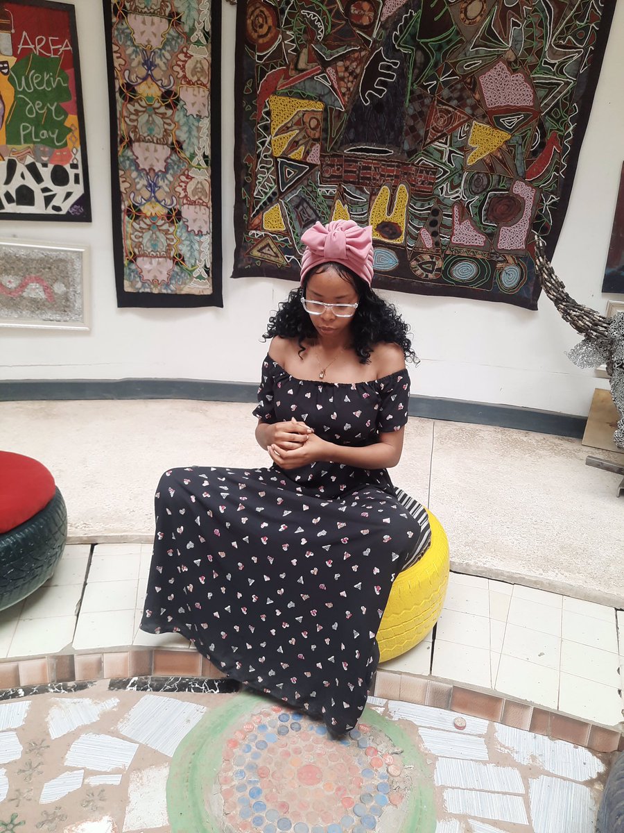 Temiitemii's tweet photo. The other day at the art gallery.

@ArtsTunde is a really nice to place to visit when or if your in Ibadan. https://t.co/vWrB5AkoXV