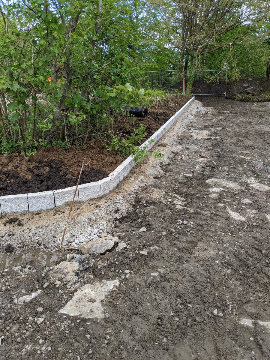 TADBuilders's tweet photo. Happy Thursday!
Whilst the sun is out thought we would share some progress photos of our site at #Afanargoedpark @NPTCouncil @afanargoed
Well done Jake and his team keep it up!
#refurbishment #externalwork #loveconstruction https://t.co/IHCU1YWbns