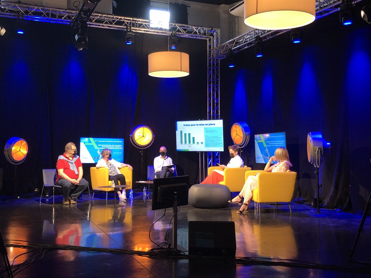 table ronde animée par <a href="/ClaudiaSampel/">Claudia Sampel</a> <a href="/BurgundySB/">BSB - Burgundy School of Business</a> sur l’échange de bonnes pratiques en internationalisation des formations @kevinpon @ESDES_Officiel @elisabethgoutin <a href="/MINES_StEtienne/">MINES Saint-Étienne</a> @damienfabregue <a href="/insadelyon/">INSA Lyon</a> . Modération <a href="/WhealPaul/">Wheal Paul</a>