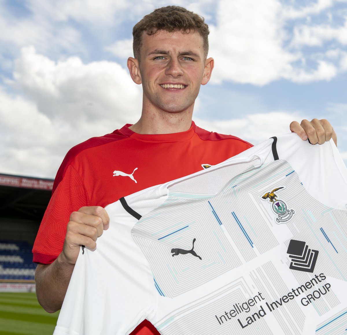 ICTFC's tweet photo. ✍️ Inverness Caledonian Thistle are delighted to announce the signing of highly rated midfielder Reece McAlear on a season long loan from @NorwichCityFC, subject to international clearance. 

📷 @TMPfoto

👉 https://t.co/roAHVixtsv https://t.co/Xqx31e2Mrw