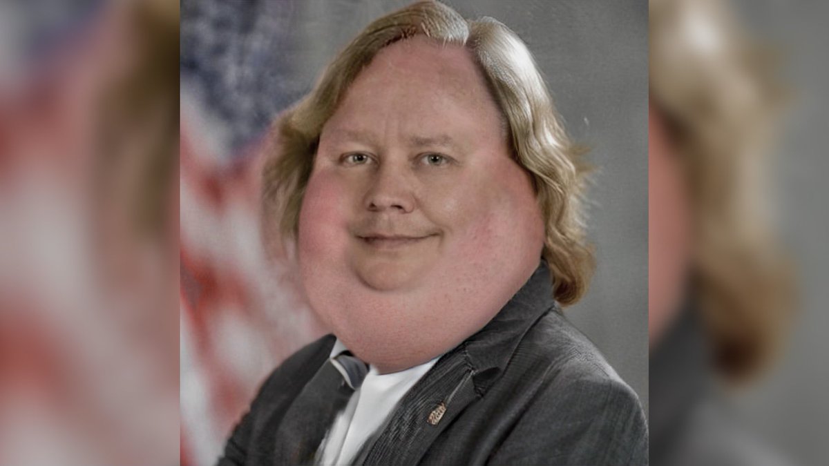 Scamming people and free pupusas, can’t get better than that - Fat Guy Brock