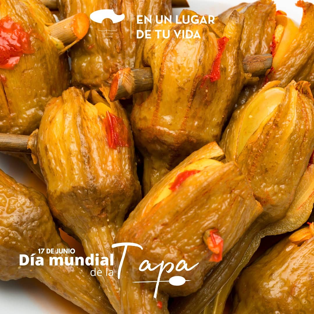 turismoclm's tweet photo. #DiaMundialDeLaTapa
#CastillaLaMancha

"ᴇʟ ᴘʟᴀᴄᴇʀ ᴅᴇ ᴛᴀᴘᴇᴀʀ ᴇɴ ᴄᴀsᴛɪʟʟᴀ-ʟᴀ ᴍᴀɴᴄʜᴀ"

Disfruta de nuestras rutas de tapas durante estos días en el siguiente enlace👇

https://t.co/cIRwmjB2L2 https://t.co/QSurcwYFRq