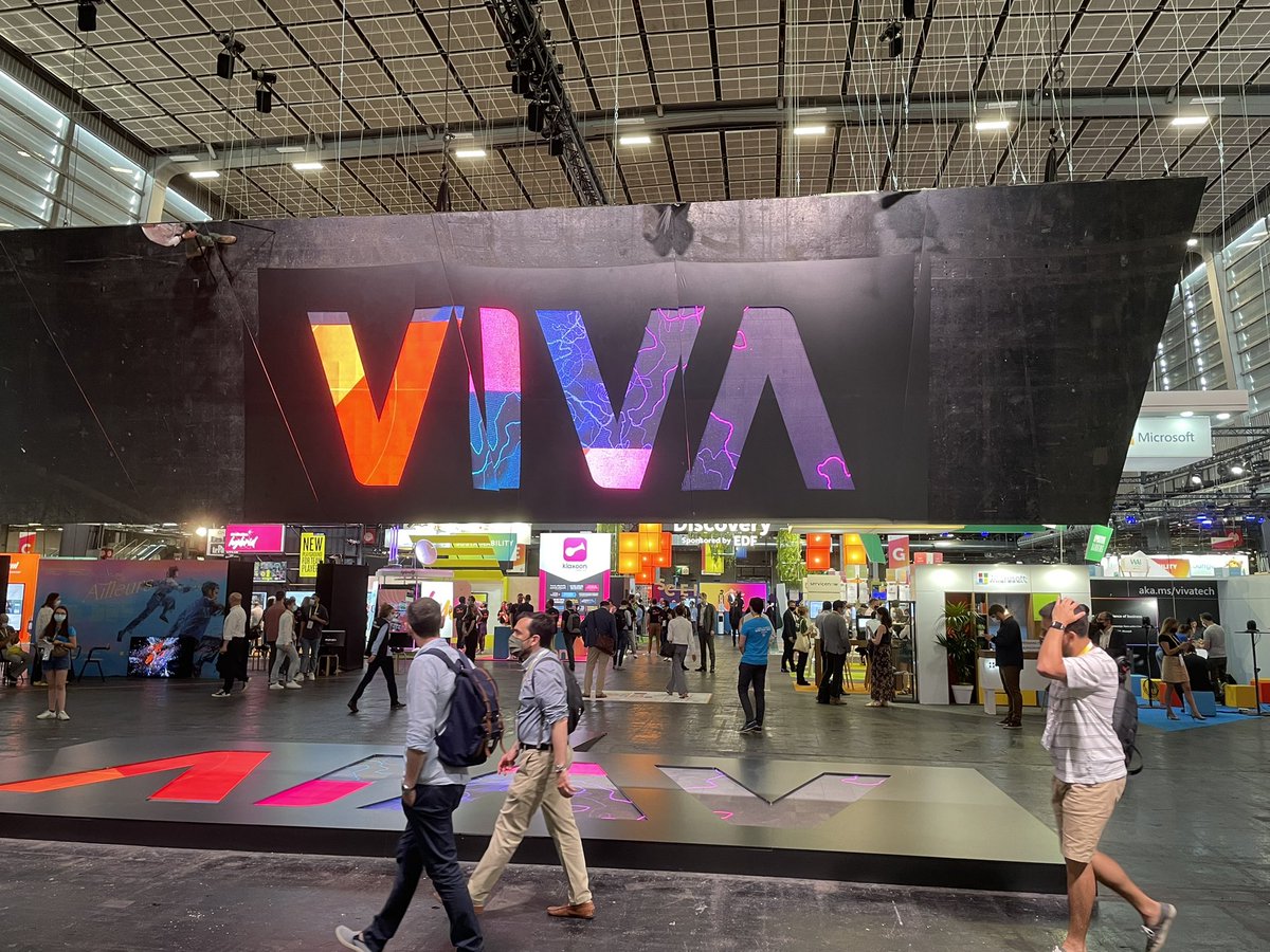MousticStudio's tweet photo. Les équipes de #MousticStudio aux côtés des marques innovantes présentes à @VivaTech #VivaTechnology https://t.co/aWzwQIBshd