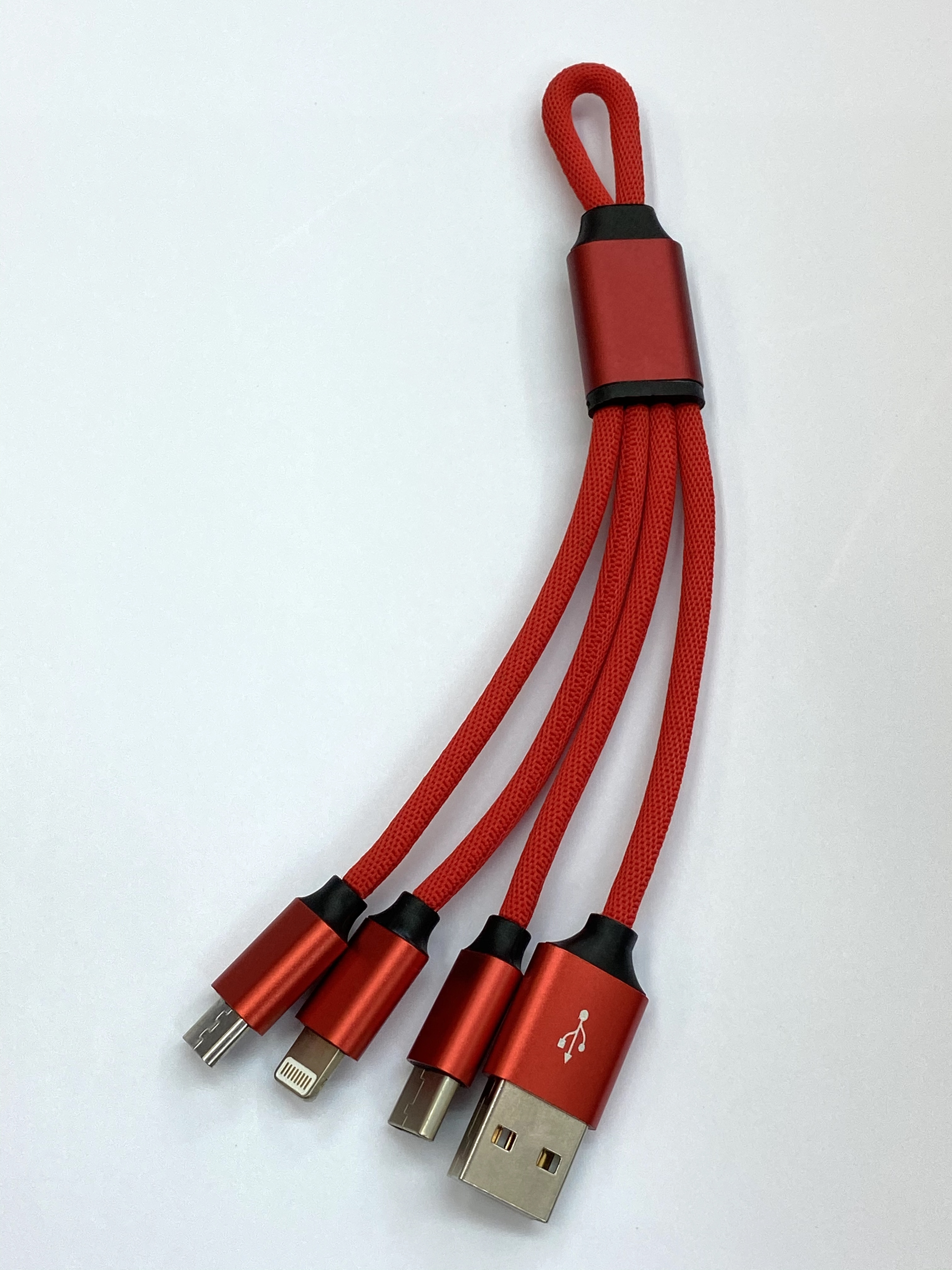 テクノハウス東映 好評発売中 3in1 ケルベロス充電ショートケーブル 電脳大作戦 Den 029 980円 税込 持ち運びも楽々 モバイルバッテリーでの充電に便利 Microusb Type C Lightningの三種に対応 これ1本でandroid Iphone Ipadなどの充電が可能