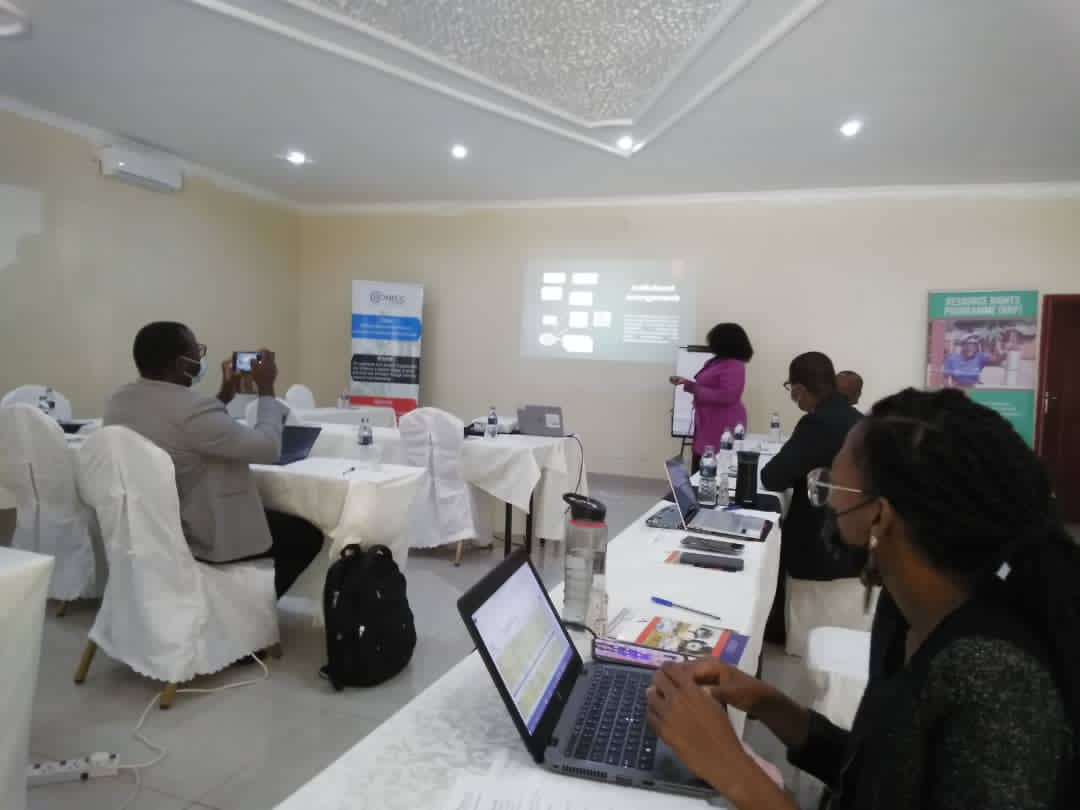 cisonecc_malawi's tweet photo. #RRP stakeholders Monitoring and knowledge sharing meeting in progress with @EAD_Malawi presenting the National Climate Change Management Policy and implementation progress in Mponela. #NCCMP @juliusngoma @lisabanda983 @YamikaniMlangi1 @SMpinganjira https://t.co/FGUhJa6LaE