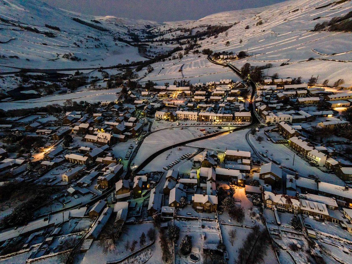 BeccaMorgan71's tweet photo. @coldplay Hey Phil, not sure if you got my last message but you and the guys could be part of something big. Please get in touch. You will be helping some very vulnerable kids. This is where we live...Reeth, North Yorkshire x https://t.co/RX7bLTQpeT