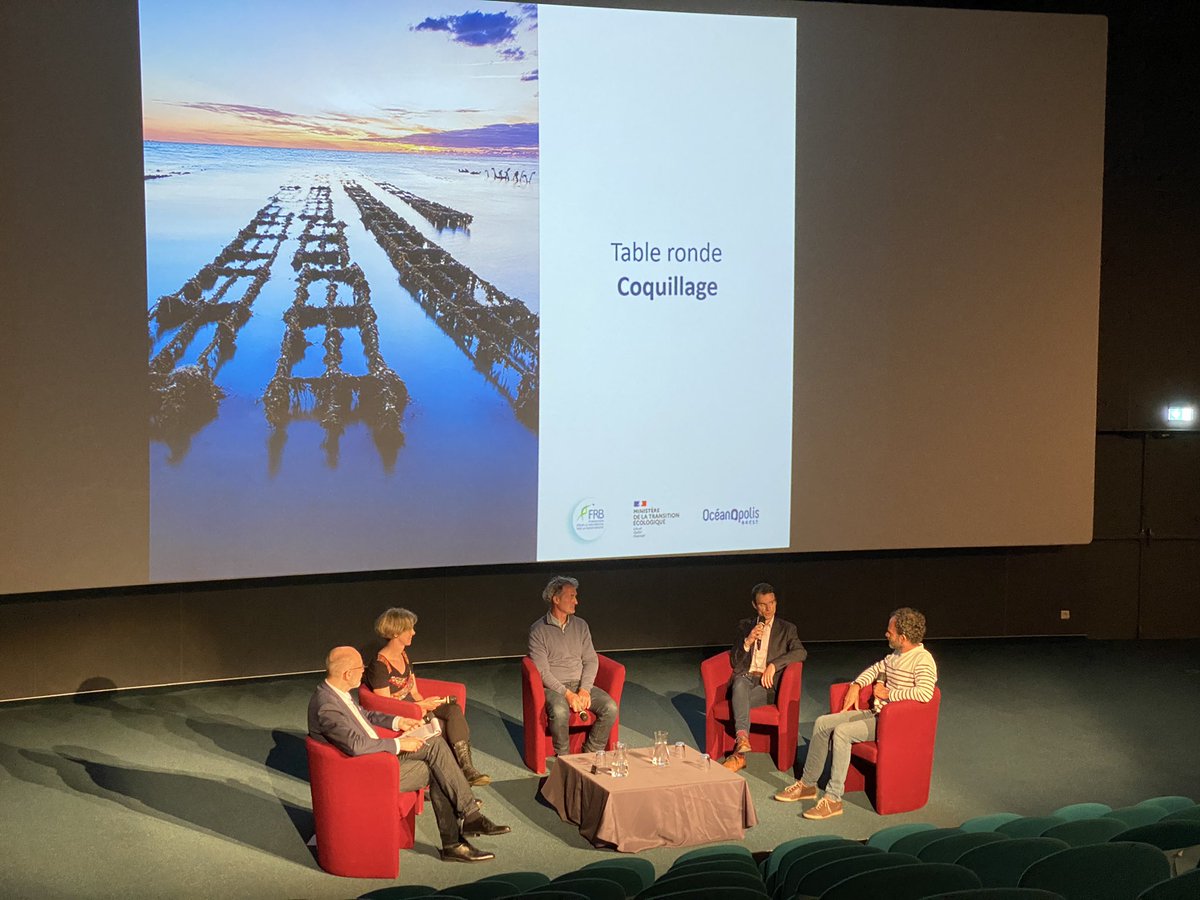 1ère table ronde Coquillage avec :
👉 Sabine Roussel, Chercheure / enseignante
👉 Fabrice Pernet, chercheur en écophysiologie des bivalves
👉 Sylvain Huchette, Fondateur et dirigeant France Haliotis
👉 Benoit Salaun, Directeur Comité Régional de la Conchyliculture Bretagne-Nord
