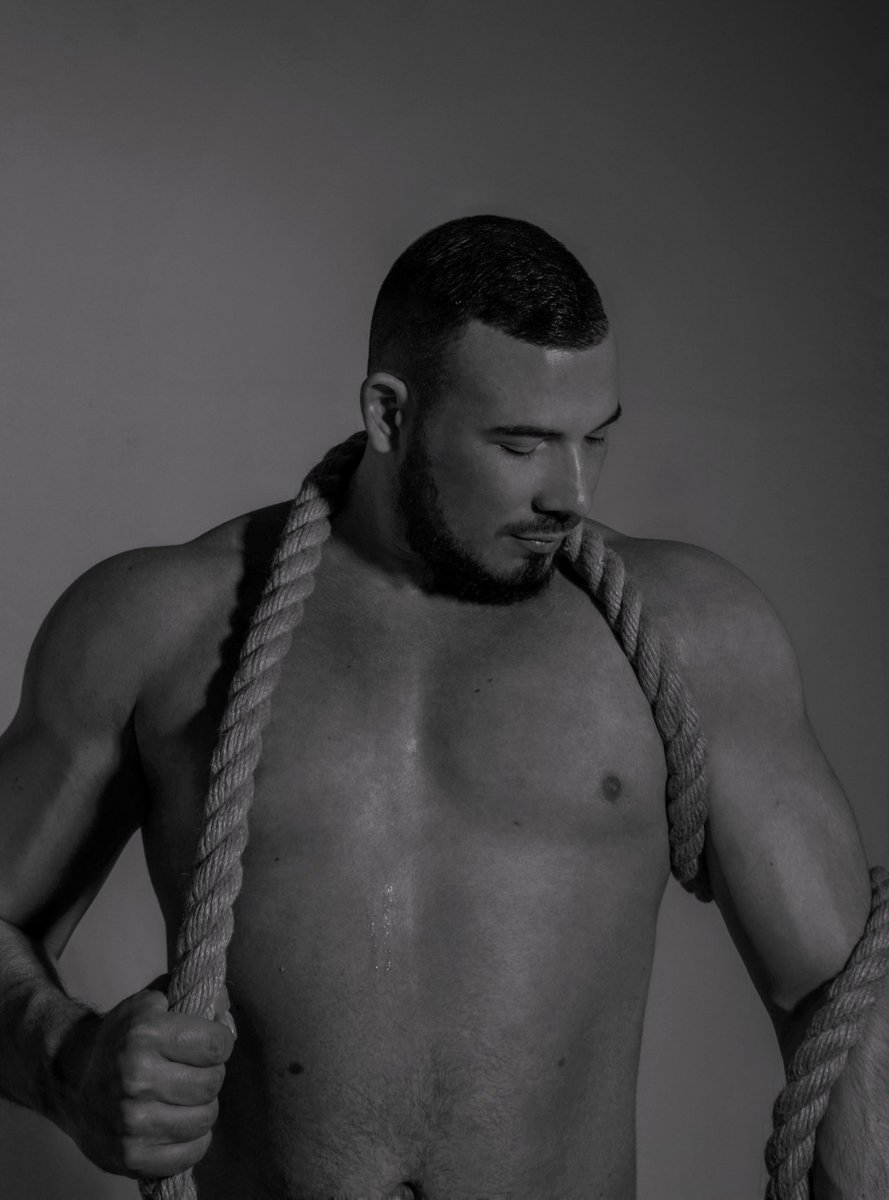 Гаргантюа tweet media