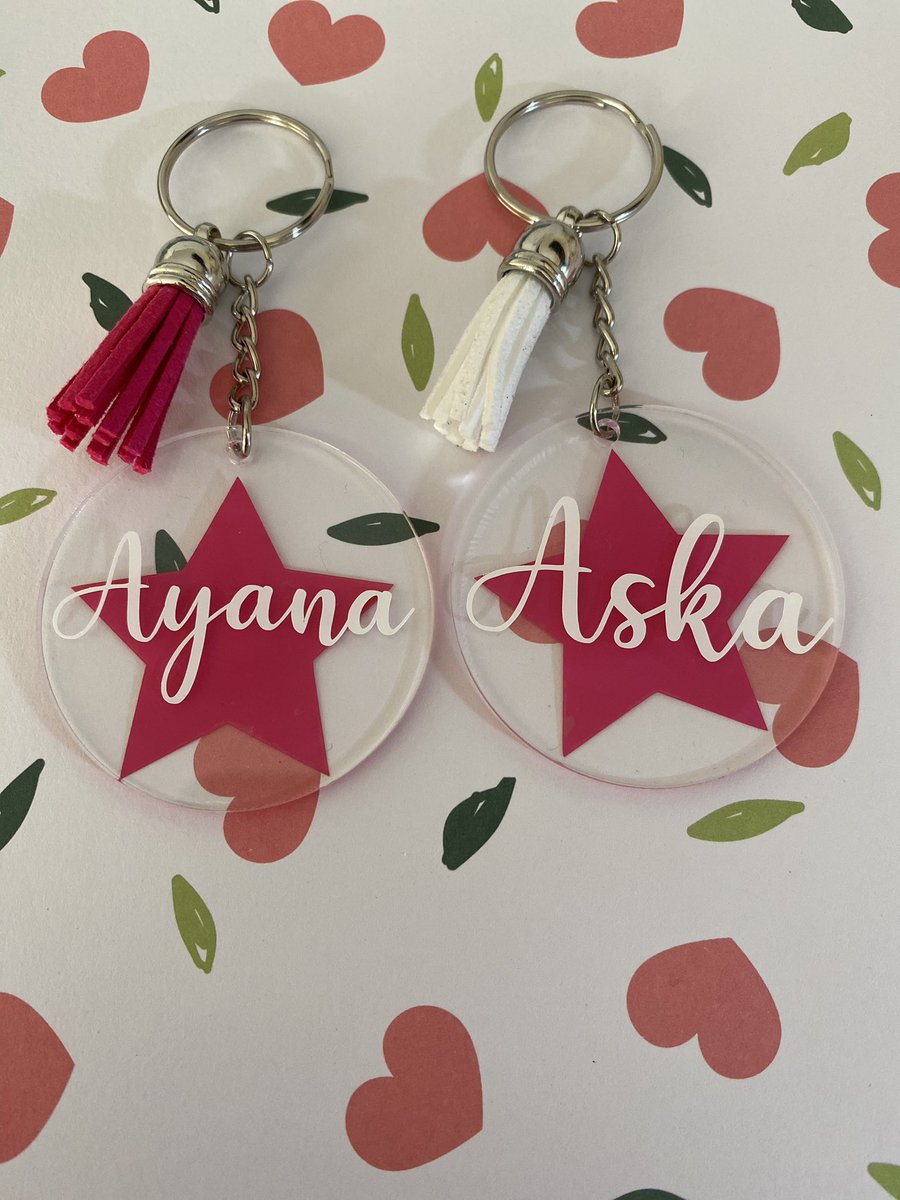 K_preciousgifts's tweet image. Do you want a personalised initial Keychain, here are some of my designs #accessories #personalisedkeychain #mycrafts #mycreations #namekeychain #cricut #resinart #resin #mylittlebusiness #crafting #creativity #initialkeyring #yourname #letterk #gifts #giftsforher #giftsforfriend