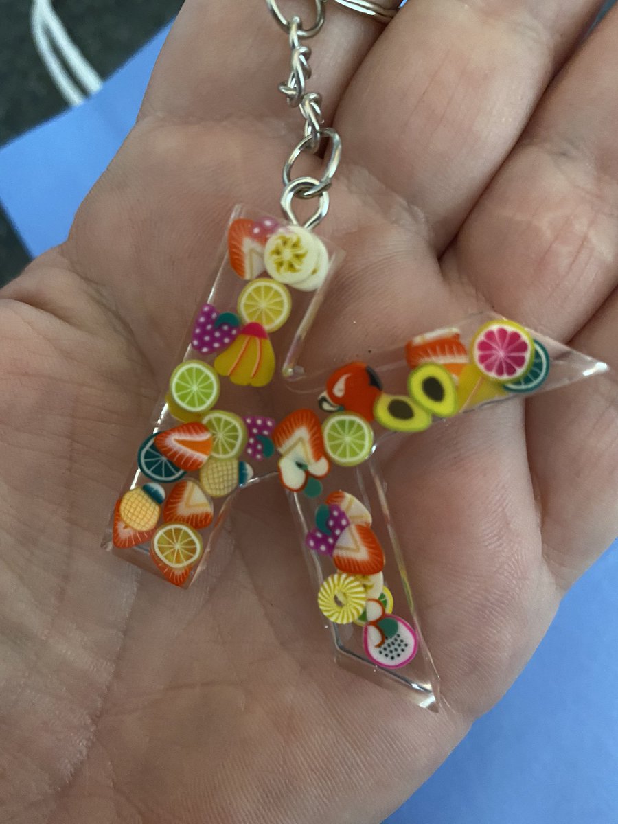 K_preciousgifts's tweet image. Do you want a personalised initial Keychain, here are some of my designs #accessories #personalisedkeychain #mycrafts #mycreations #namekeychain #cricut #resinart #resin #mylittlebusiness #crafting #creativity #initialkeyring #yourname #letterk #gifts #giftsforher #giftsforfriend