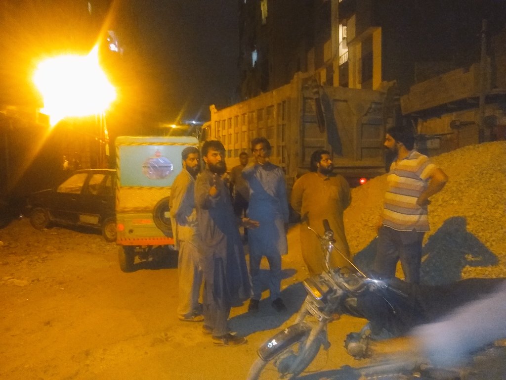 asifmemonptikhi's tweet photo. بدل رہا ہے کراچی ۔ وزیر اعظم عمران خان کی جانب سے جاری خوصوصی کراچی فنڈ سے اپنی یوسی میں راجکورٹ میمن اسٹریٹ کےبعد ڈاکخانہ روڈ پر بھی ترقیاتی کام کا آغاز
شکریہ @ImranKhanPTI
شکریہ ایم این اے
@AftabSiddiqiPTI
#NA_247 #PS_109
#DevelopmentWorks
#PTIOwnsKarach https://t.co/cQGiMzotU7