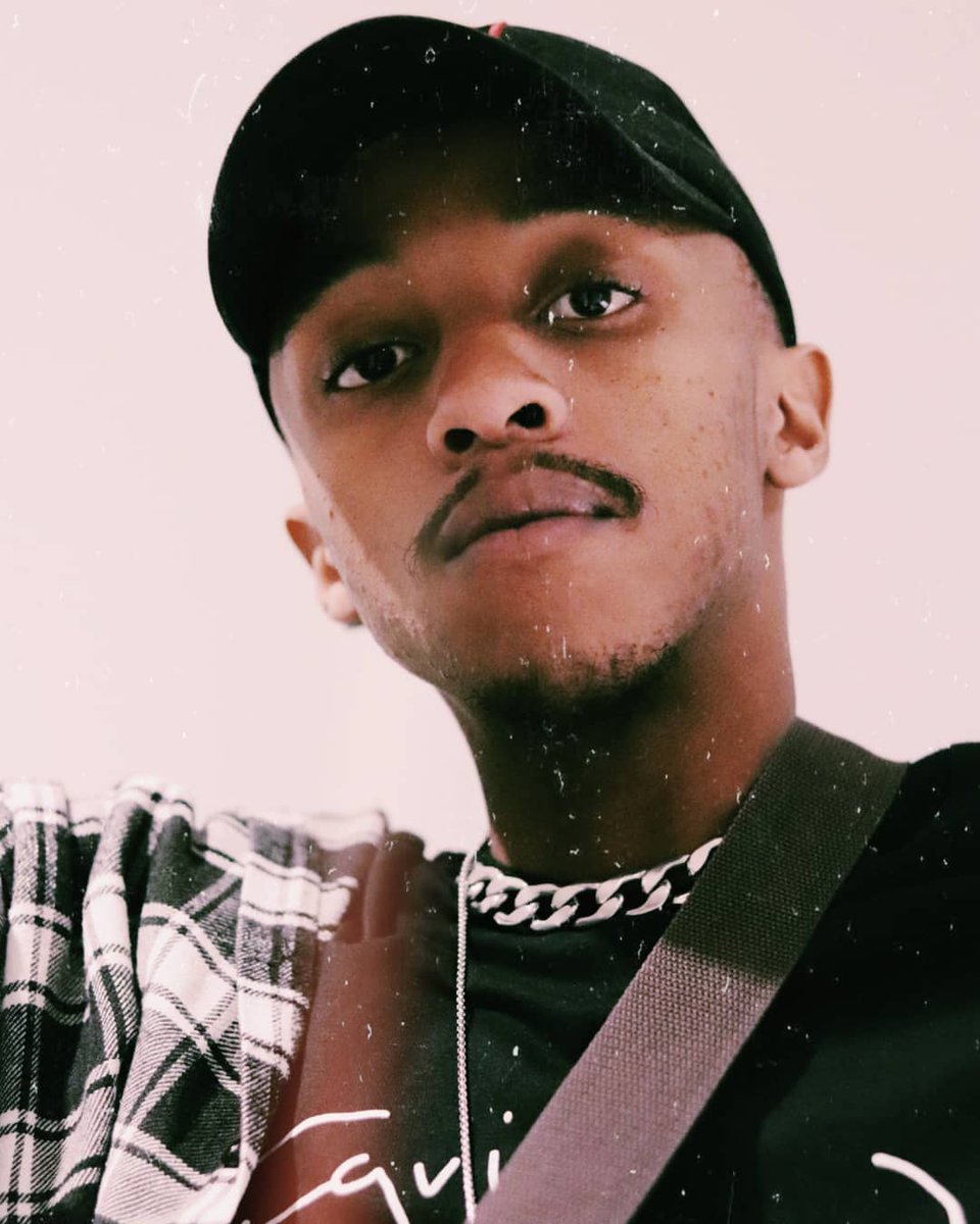 MrLumko_Jacobs's tweet photo. @vajo_007 dropped his debut project, RENA$CENT EP available now on every digital platform, follow the link and pick your poisonπΏπ¦β€πΏ
https://t.co/dJKL6ZOx0M
#rnbmusic
#BoundlessRecords https://t.co/nizCFrUoIw