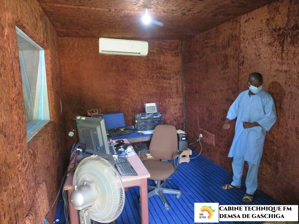 EqualAccessCmr's tweet photo. #VoixDePaix a réhabilité le studio et la cabine technique de @radiodemsafm et @radioSemencesdevie. Cet appui permettra à ces radios communautaires, d’accroître leurs capacités à lutter contre l'Extrémisme Violent en metant en pratique les acquis des formations et appuis matériels https://t.co/a4hiO8vZoM