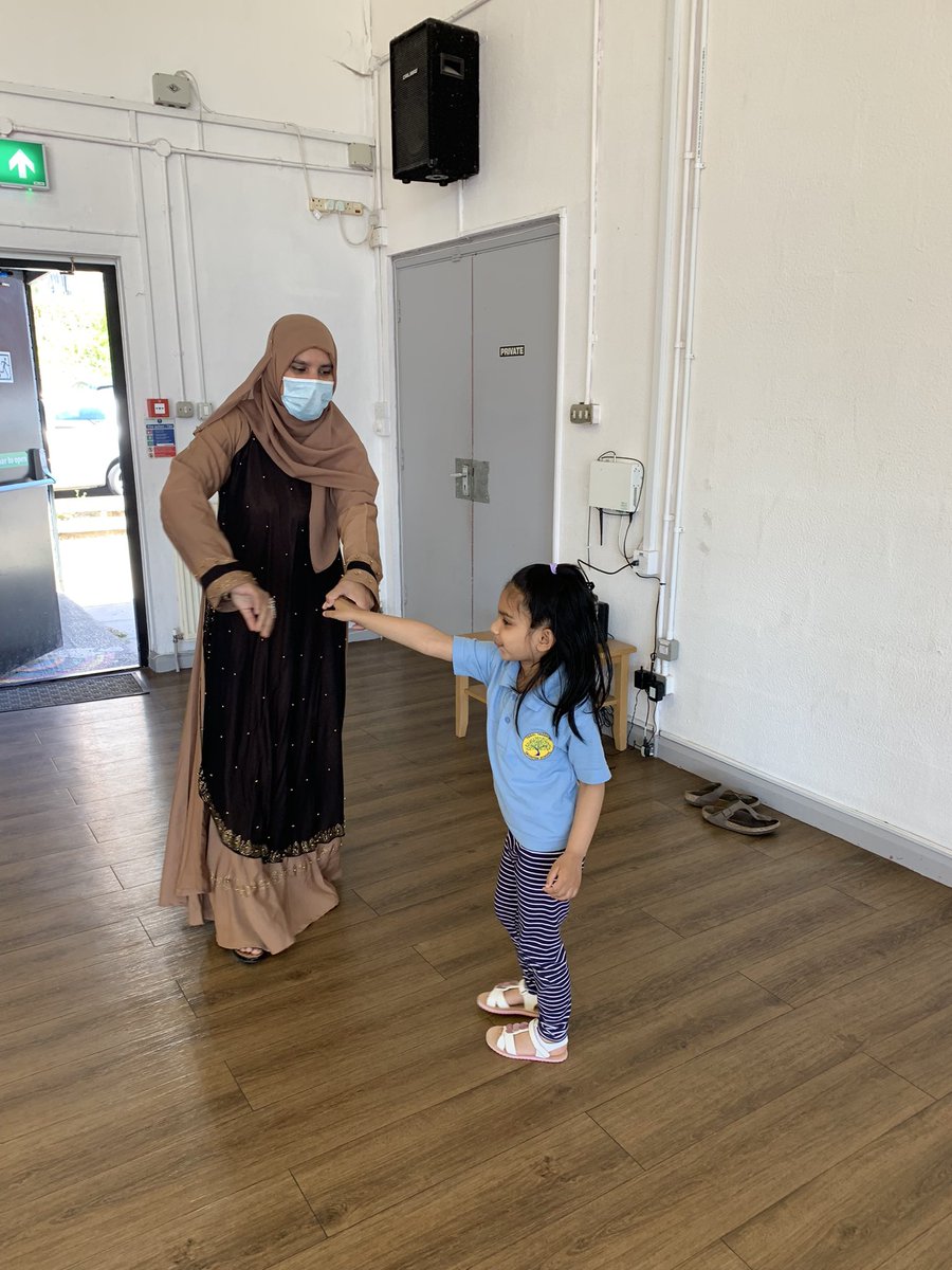 MiltonCadoxton's tweet photo. @CadoxtonPS @AfonDance incredible dancing from our nursery children and parents today! https://t.co/xnK9DwrNMS