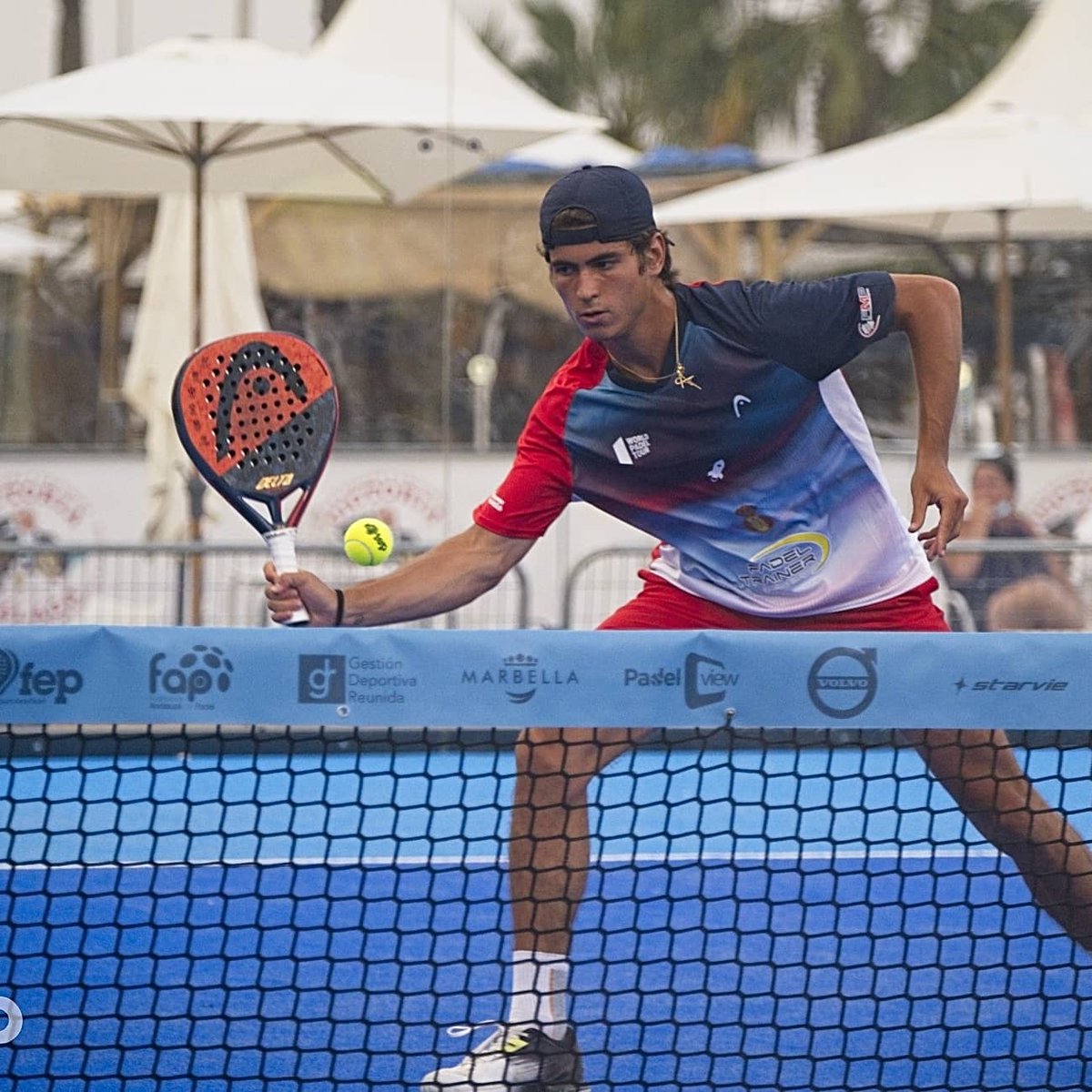 🏆Campeonato de España sub-23 en #Marbella.

🟥 Hoy, jornada de cuartos de final del cuadro masculino y femenino.

📍La Cañada Shopping Padel Center

⚙️Organiza: GDR

📝Cruces y resultados: 
👉🏼Padelfederacion.es 

#FEP #padel #CEsub23FEP