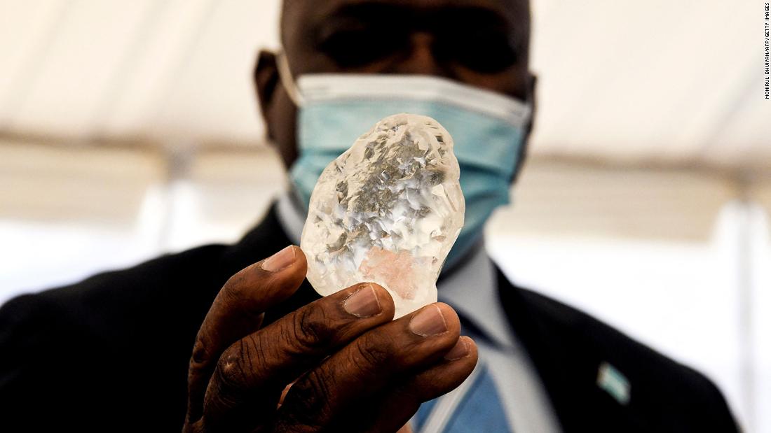 One of the world's largest diamonds has been unearthed in Botswana cnn.it/35ufQLv