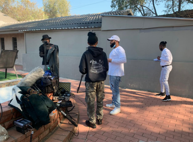 What a long day shooting Nigeria episode. It's been a lovely day. Thanks to the team. Lenseverse productions!! #jollofwars