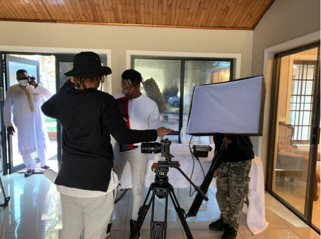 LenseverseCo's tweet photo. What a long day shooting Nigeria episode. It's been a lovely day. Thanks to the team. Lenseverse productions!! #jollofwars https://t.co/tLs1hliNnj