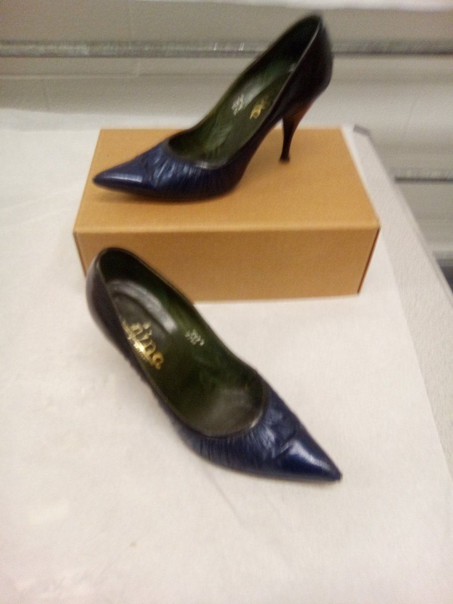 PrincessHamira's tweet photo. ...And here's the pair I promised but didn't get to show, our pointiest toes and highest heels (bunion city?!), Not Stan Bartholomew's #winklepickers, but the nearest I could find. These, made in Italy, are 'Gina'- for Gina Lollobridgida?! ๐ โญ๐โญ๐ https://t.co/AReAuRp77i