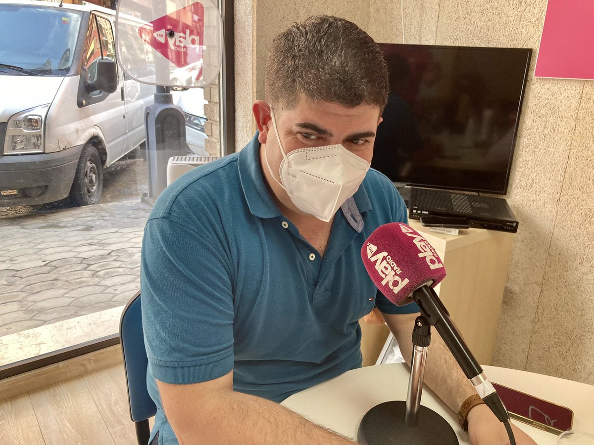 playradiovlc's tweet photo. 🔴 DIRECTO| UN CAFÉ CON ADÁN 

🎙 Tertulia con @pilarbernabe y @CarlosMundina @AjuntamentVLC 

✅ @uncafeconadan @antonioadanpla1 @tamaritchema 

@SocialistesVal @popularesVLC 
#LaRadioQueSienteValencia https://t.co/Ak2IFVQYjx