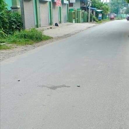 threefingers991's tweet photo. 2 motorcyclists were shot by SAC terrorists last night in Janmikaung Ward, MyitKyina and one was dragged away by them, not knowing where they took. #WhatsHappeningInMyanmar #June17Coup https://t.co/Riq7byZWpj