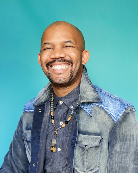 Today at noon on KPRC Channel 2 Houston Poet Laureate (@hplpoetlaureate) and <a href="/meta4houston/">Meta-Four Houston</a> head coach, <a href="/outspokenbean/">Outspoken Bean</a> will be performing LIVE in celebration of Juneteenth! 
Tune in online or TV 💻📺