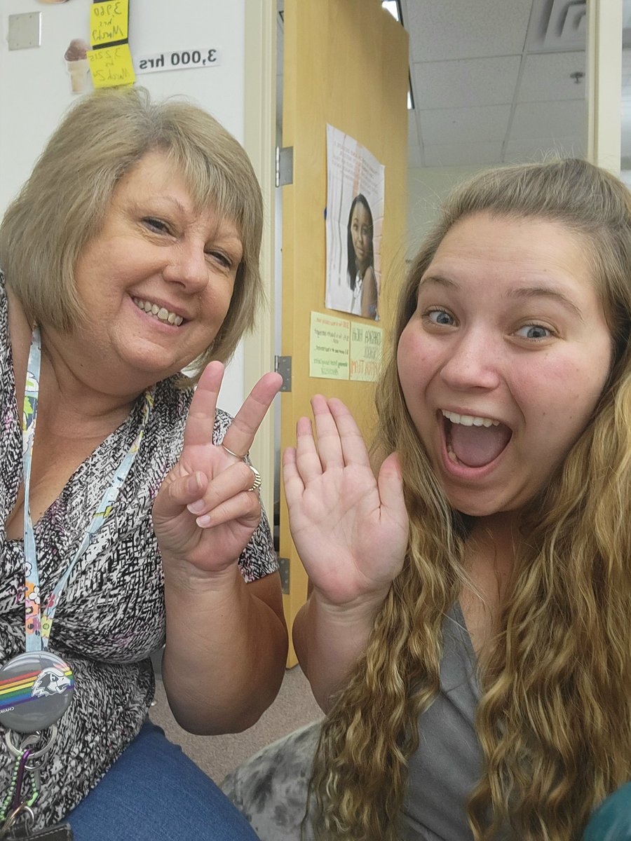 Good luck to all or Hawks!!!🎉🎉🎉 Good luck Kian and Ekaanth #top29!!!!
Good luck <a href="/theavajax/">Ava Jax</a> in info octos and Sydney in POI octos #top60!!!!!!!! You guys are killing it! <a href="/Chaska_speech/">Chaska Speech</a> <a href="/hawksarts/">HawksArts&Activities</a> #Nats21 Also good luck to Evan and John in PF <a href="/stormdebate/">Chanhassen Debate</a> #top29 #BetterTogether