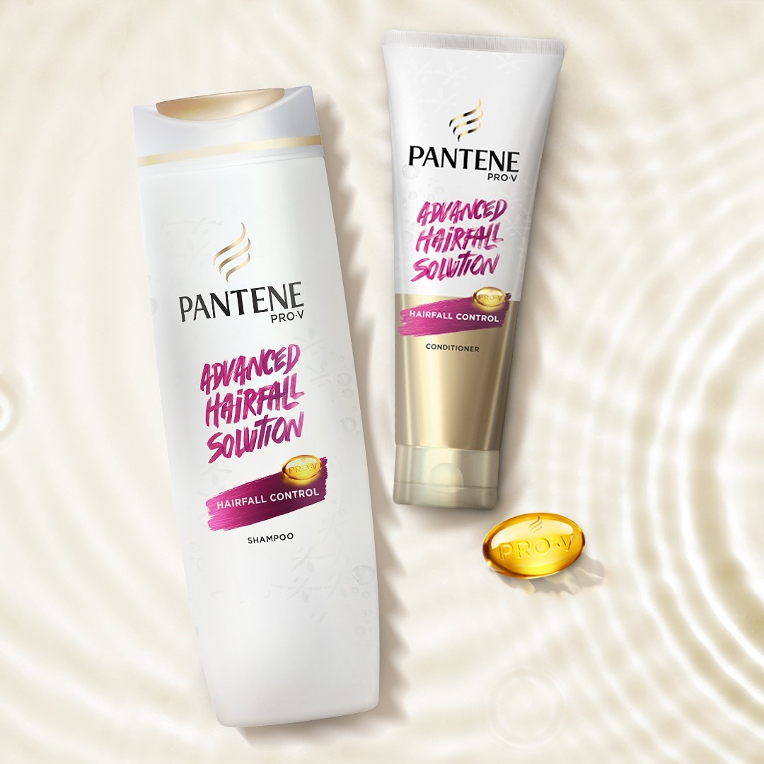 Pantene_India's tweet photo. Don't let the mid-week blues get to you.
๐ #ProTip: A relaxing hair wash with our Pro-Vitamin infused hair duo can help you relax and skip the hair fall worries.
.
.
#PanteneIndia #HairfallControl #PanteneProV #ProVitamin
#Pantene #Hairfall #HairfallSolution #HairfallExpert https://t.co/dSrv43iEPG