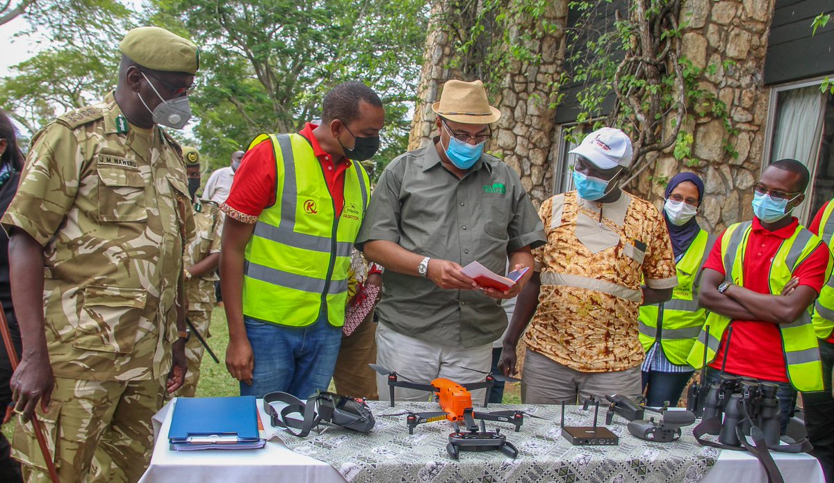 KWSKenya's tweet photo. Fahari Aviation - Kenya Airways team demonstrating the use of Drones in Wildlife Census during the Tsavo Ecosystem Wildlife Count #CountToConserve #ZuruTsavoEast https://t.co/gPZpWUAjOd