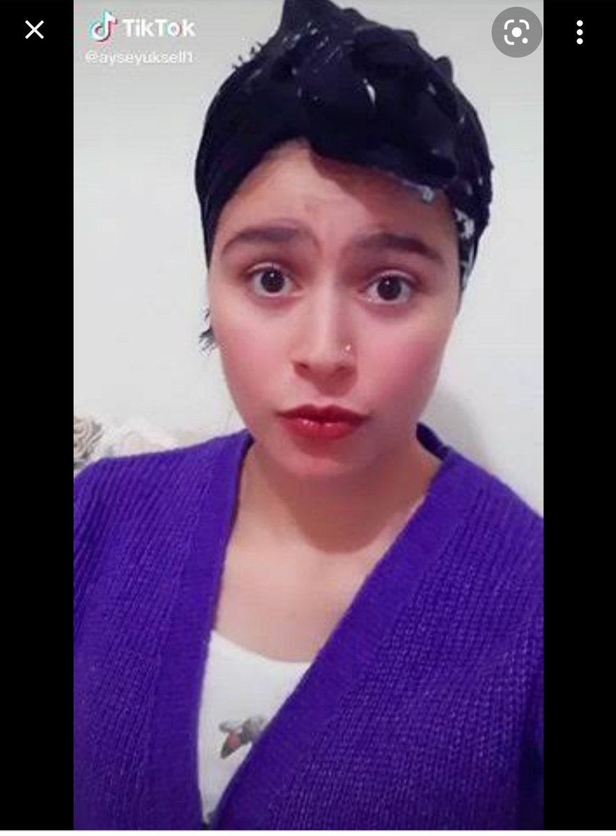 mycontractF's tweet photo. Bir tarafta Türk bayragını dünyaya gösteren Adam;
Bir tarafta Tiktok çeken Kezban;
#Survivor2021 #ismailbalaban https://t.co/rwW9ymdb0K