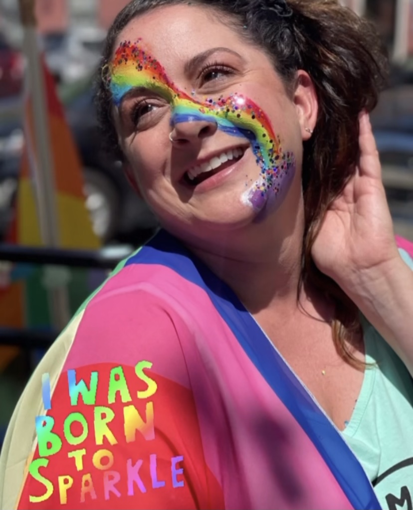 HotelTangoIndy's tweet photo. Hotel Tango with Pride 🏳️‍🌈 🏳️‍⚧️

Pictured: Hotel Tango Experience Manager Thomas and Northern Indiana Market Manager Nicole celebrating Pride at Leeds Public House in Michigan City, IN. 

#hoteltangodistillery #distilledwithdiscipline https://t.co/VY3ldhl3Uo