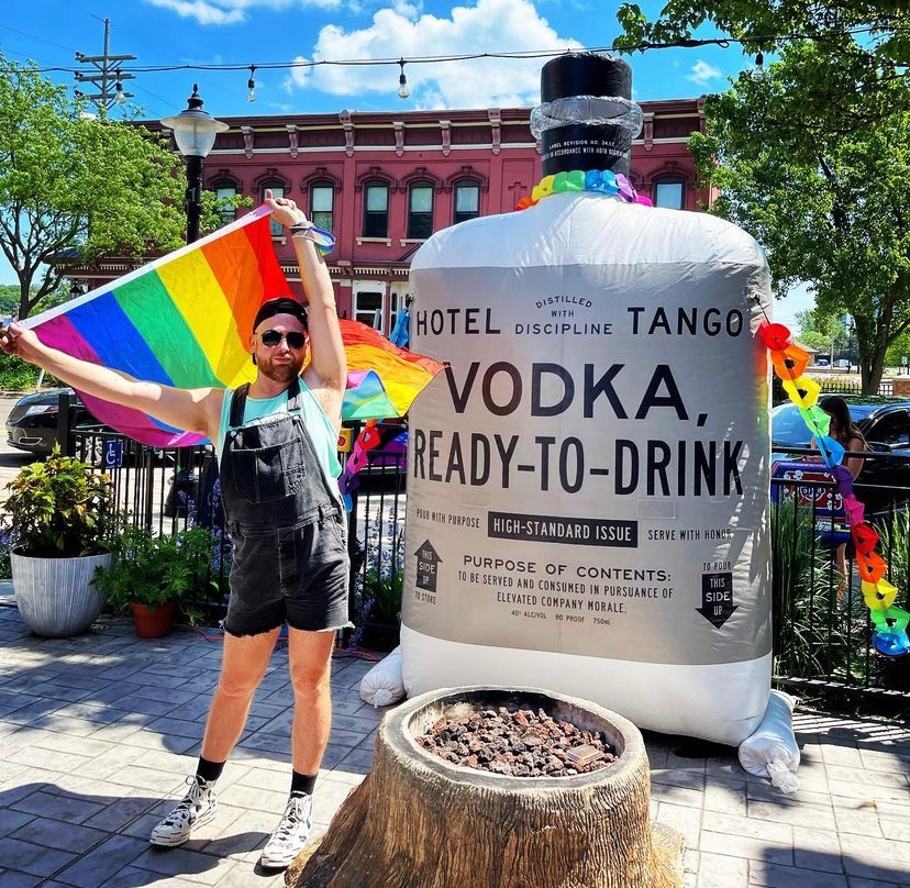 HotelTangoIndy's tweet photo. Hotel Tango with Pride 🏳️‍🌈 🏳️‍⚧️

Pictured: Hotel Tango Experience Manager Thomas and Northern Indiana Market Manager Nicole celebrating Pride at Leeds Public House in Michigan City, IN. 

#hoteltangodistillery #distilledwithdiscipline https://t.co/VY3ldhl3Uo