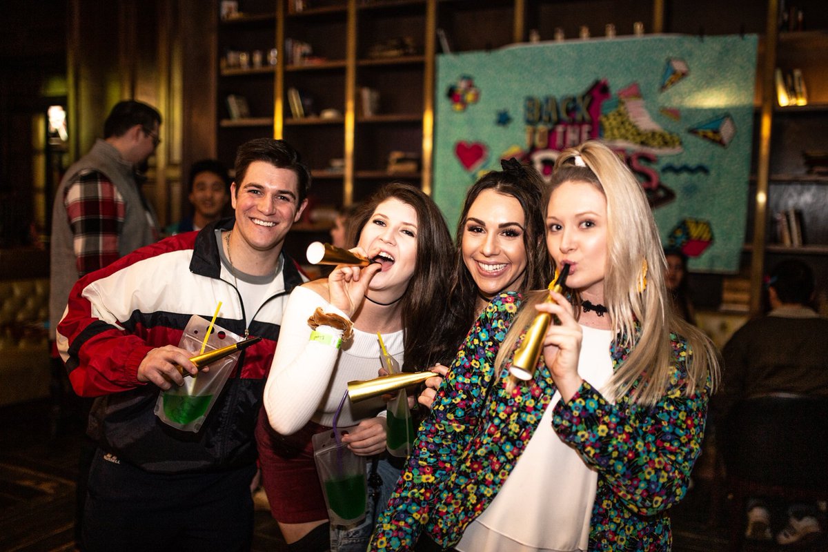 Travel back to the 90’s with us! We want to see you in best throwback fit on Saturday, July 24th! 🍻🎶 Let’s dance to our fave music and play some old school video and arcade game! 
Tickets available>> bit.ly/LiveGoes90s