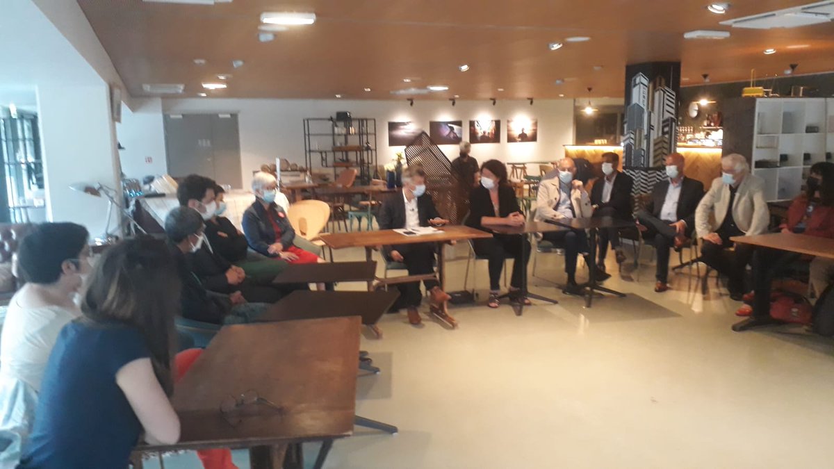 Aujourd'hui nous étions à la rencontre de <a href="/Fabien_Roussel/">Fabien Roussel</a> et @JeanLucChenut au café des Champs Libres avec <a href="/CDebroise/">Catherine Debroise</a> <a href="/VHaloua/">Vincent Haloua</a> et <a href="/ynadesan/">Yannick Nadesan</a>.

<a href="/esolidaires35/">EnergiesSolidaires2021</a> #departementales2021 #IlleetVilaine #EnergiesSolidaires2021 #EnergiesSolidaires35 #Rennes #CantonRennes2